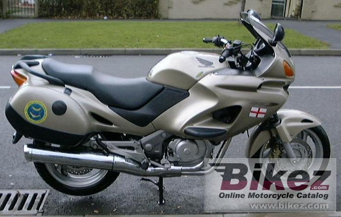 Big nymous user. nt 650 v deauville picture and wallpaper from Bikez.com